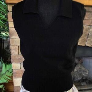 Short sleeved pull over top by Monterey Bay  size S